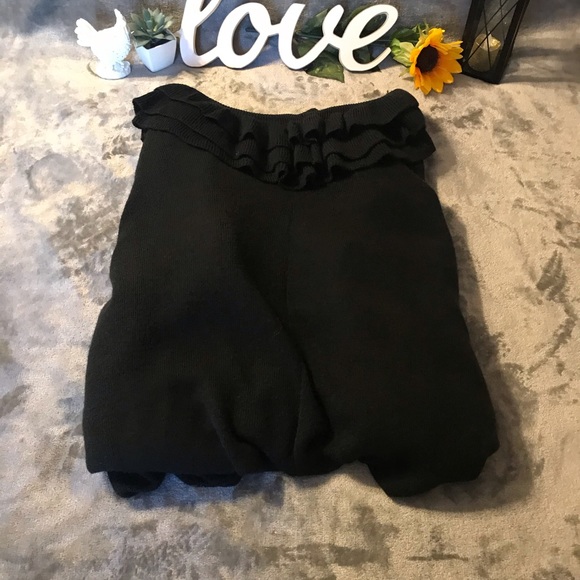 🖤 Ruffle Cape/Coat 🖤 - Picture 2 of 6